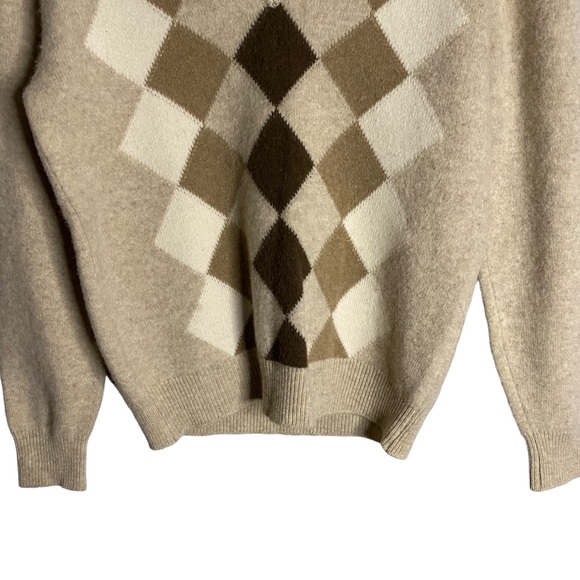 Wolsey Women's Tan Argyle 100% Lambswool Knit Sweater - Picture 3 of 8